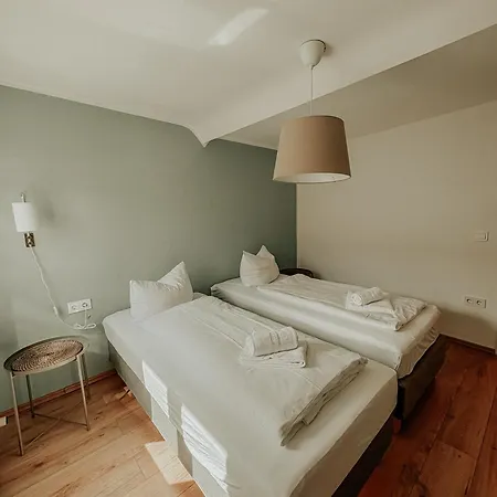 Wohnen In Der Altstadt - Und Appartement *