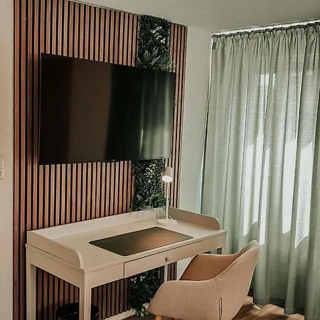 Wohnen In Der Altstadt - Und Gundelsheim (Baden-Wurttemberg)